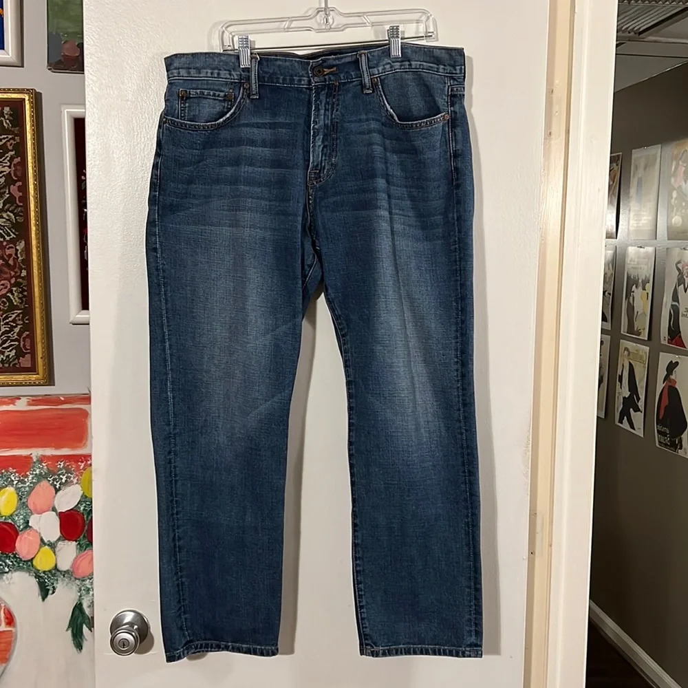 Lucky brand 221 original straight jeans.